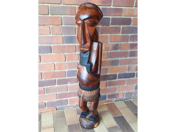 ~/upload/Lots/48392/AdditionalPhotos/s23qzw2j3cove/LOT 94 ARTWORK Statue Height 110cm Width 18cm Bow and arrow holder 69 x 16cm Calabash Height 40cm bottom 30cm B_t600x450.jpg